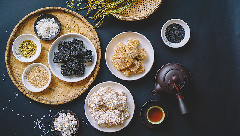 Bánh khô mè - loại đặc sản ở Đà Thành mà nhiều du khách đem lòng yêu mến