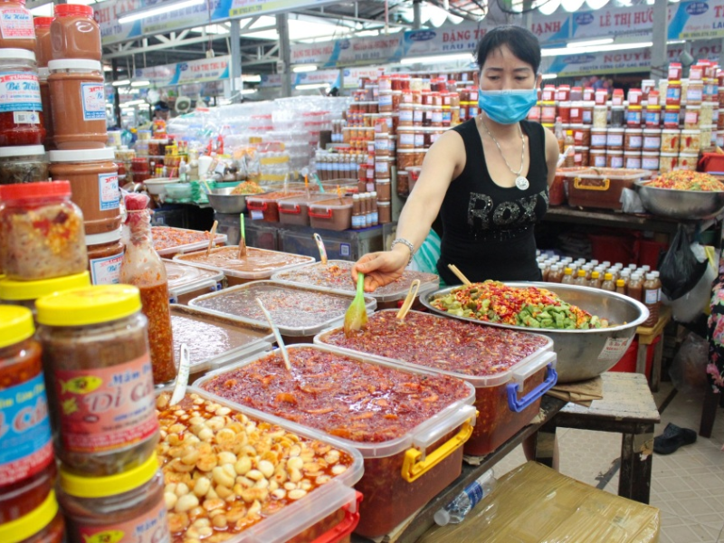 Chợ Cồn - nơi bán các loại đặc sản Đà Nẵng nổi tiếng