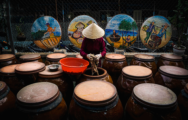 Ở Đà Nẵng, có riêng một làng nghề Nam Ô làm nước mắm