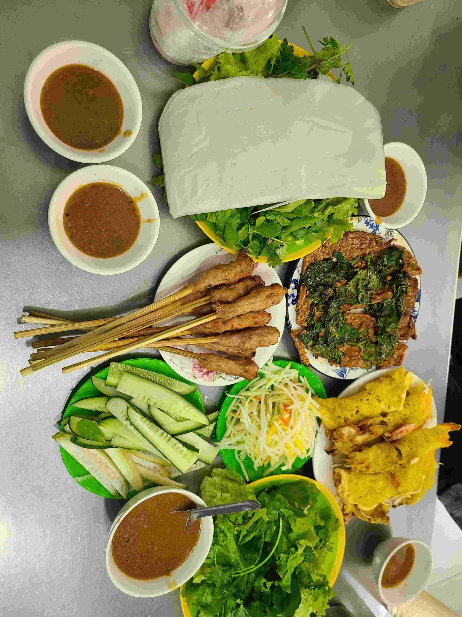 Bà Dưỡng Hoàng Diệu - Quán ăn đặc sản Đà Nẵng nổi tiếng nhất 