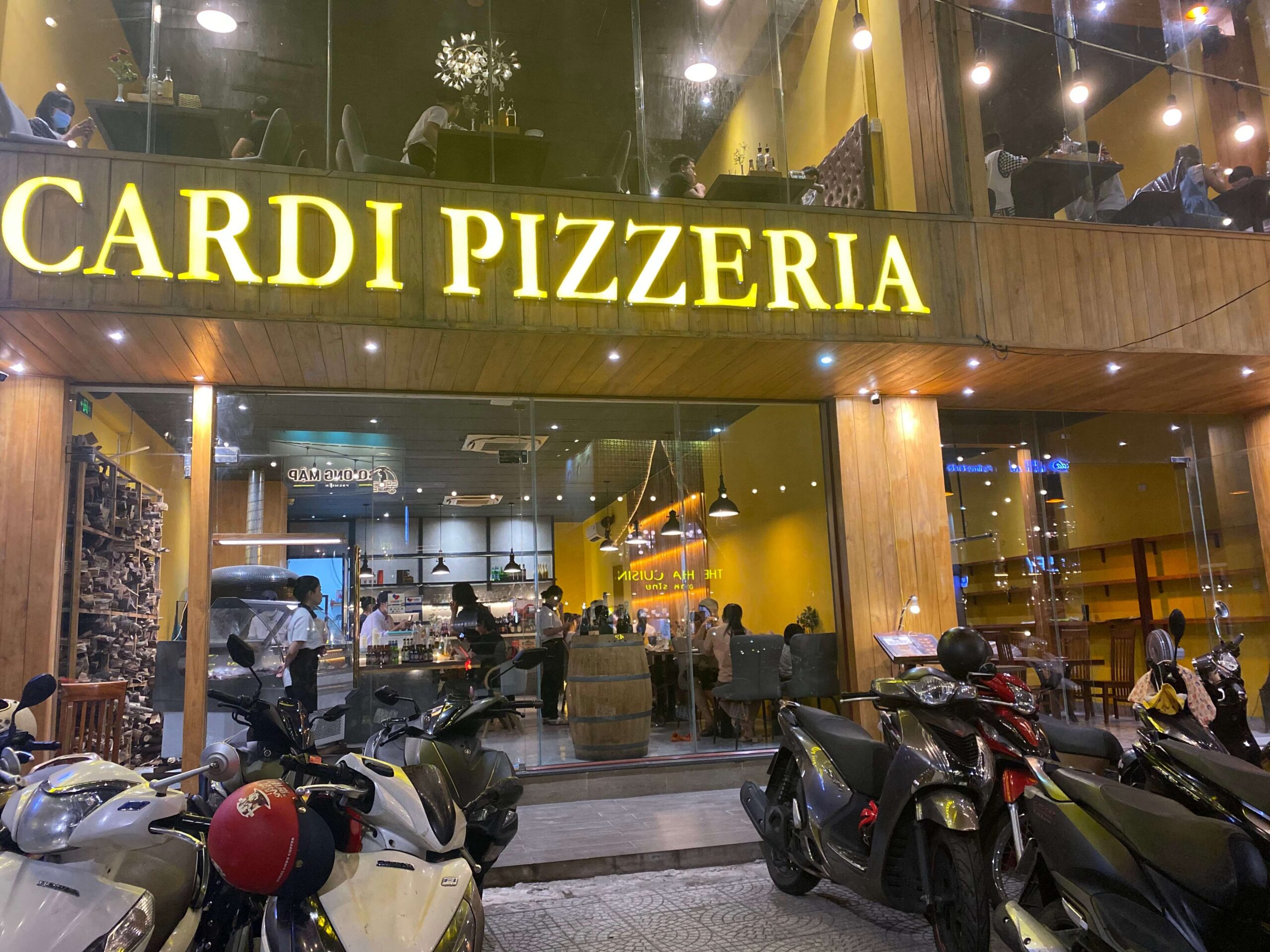 Nhà hàng Cardi Pizzeria Đà Nẵng