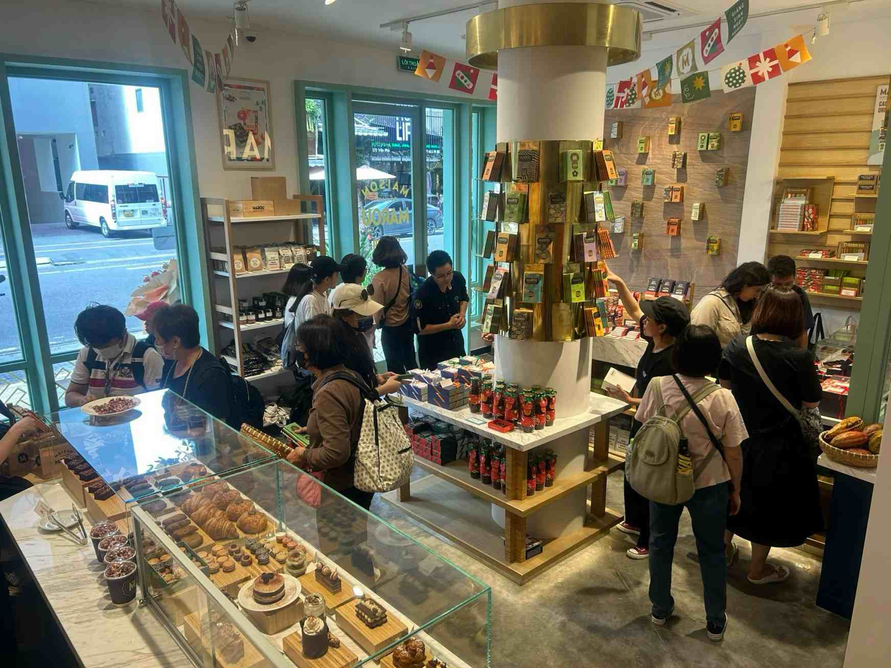 Tiệm Bánh Mama Chocolates thu hút nhiều bạn trẻ 